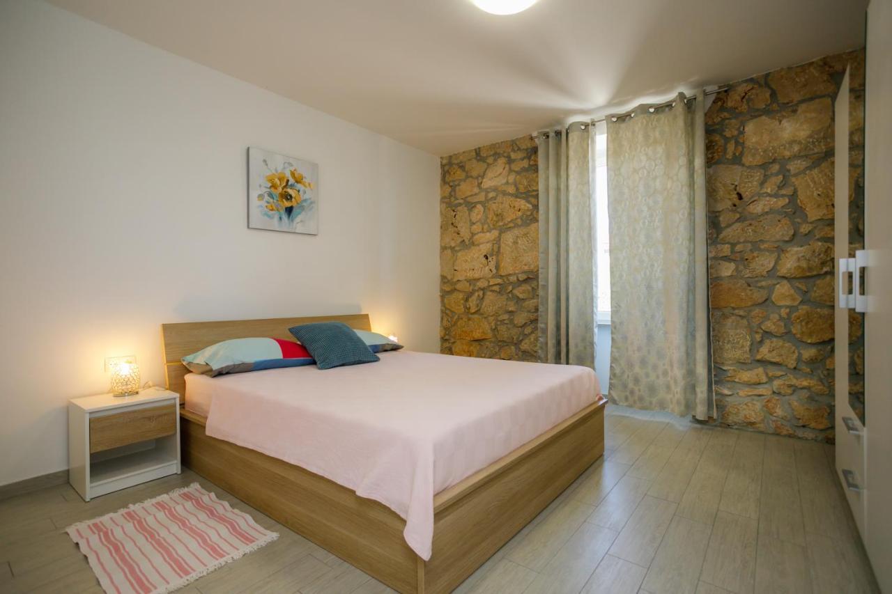 Oliva Apartment Връбник Екстериор снимка