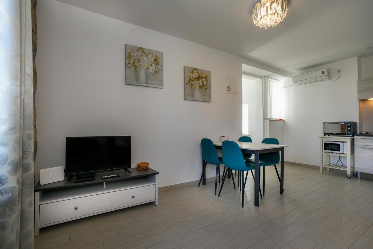 Oliva Apartment Връбник Екстериор снимка